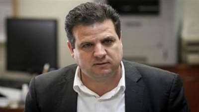 الطيبي ينفي مشاركة القائمة العربية لحكومة إسرائيلية بزعامة جانتس