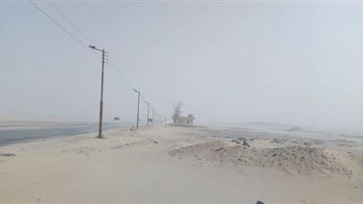 عواصف ترابية تضرب الوادي الجديد 