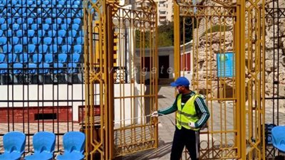 تطهير استاد الإسكندرية وتأجيل سباق السيارات بسبب كورونا والطقس