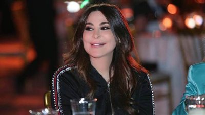 إليسا توجه رسالة لهيفاء وهبي في عيد ميلادها الـ48