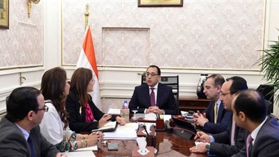 الحكومة: نستهدف توفير 3146 سرير رعاية مركزة و400 حضانة | صور