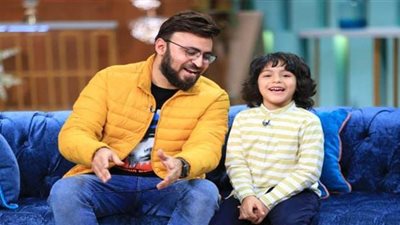 أحمد يونس ونجله في ضيافة 