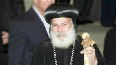 الأنبا مارتيروس ينتقد تخوفات انتقال كورونا خلال التناول: ضعف إيمان