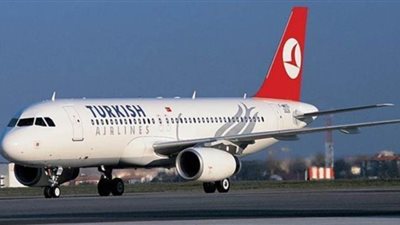 طائرة تركية تهبط اضطراريا بمطار القاهرة لإنقاذ حياة راكب بريطاني