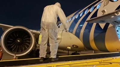 عمليات تطهير بالمطارات وطائرات مصر للطيران لمواجهة فيروس كورونا