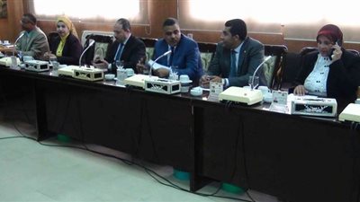 تعليمات لعمداء كليات جامعة جنوب الوادي لمتابعة إجراءات مكافحة كورونا | صور