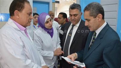 محافظ الغربية يشارك الرقابة الإدارية في حملة مكبرة بمدينة سمنود | صور