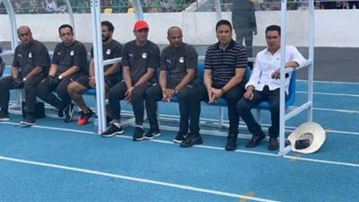 جهاز المنتخب الوطنى يحضر مباراة الأهلى وسموحة الليلة