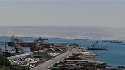 إغلاق موانئ السويس لسوء الأحوال الجوية