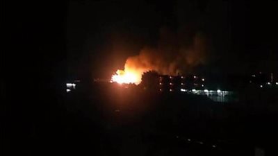 معسكر عراقي يضم قوات أمريكية يتعرض لهجوم صاروخي مكثف