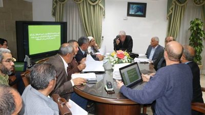 محافظ جنوب سيناء يناقش فرص الاستثمار ومعوقاته