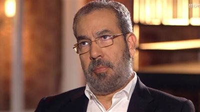 مدحت العدل ينعي الشاعر سامح العجمي