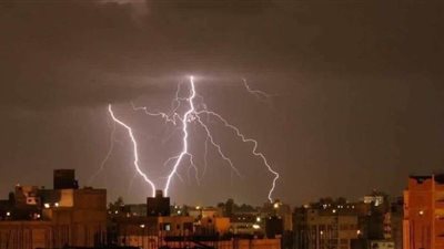 أمطار غزيرة ورعد يضربان معظم أنحاء الدقهلية | فيديو