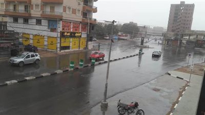 أمطار غزيرة وعواصف ترابية تضرب الوادى الجديد | صور