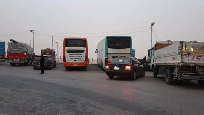 تكدس مرورى بسبب غلق طريق 