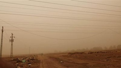 سقوط 36 برج كهرباء بسبب العواصف الترابية في الوادي الجديد