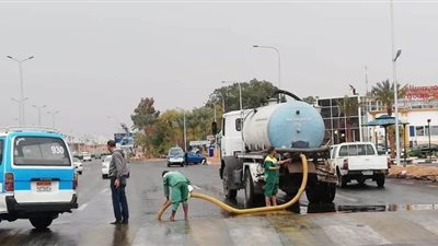 شفط مياه الأمطار بشوارع شرم الشيخ ورفع درجة الاستعداد بطور سيناء | صور