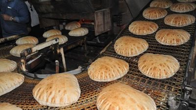 التموين: انتظام عمل المخابز وصرف السلع التموينية بمنافذ التوزيع