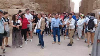 مصطفى وزيري: سوء الأحوال الجوية لم تمنع رحلات السياح ووادي الملوك يستقبل ٣ آلاف زائر