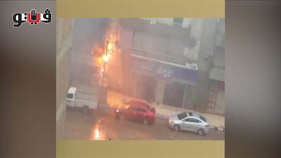 بسبب سوء الأحوال.. السيطرة على حريق هائل بكشك كهرباء في الغربية | فيديو