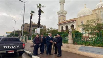 مدير أمن القاهرة يتفقد القوات المنتشرة بالشوارع.. ويتابع عمليات شفط مياه الأمطار 