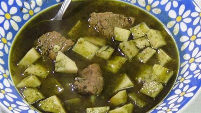 القلقاس بالسلق أكلة لذيذة ومهمة فى الطقس السيئ