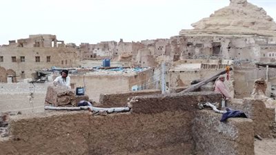 آثار الإسكندرية: انتظام العمل بقلعة قايتباي رغم سوء الطقس