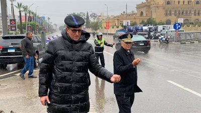 وزير الداخلية يتابع مع مساعديه مواجهة الطقس.. وجولات ميدانية لمديري الأمن