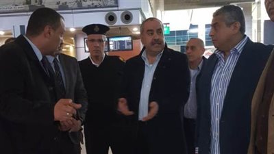 وزير الطيران: رفع حالة الاستعداد للقصوى في المطارات