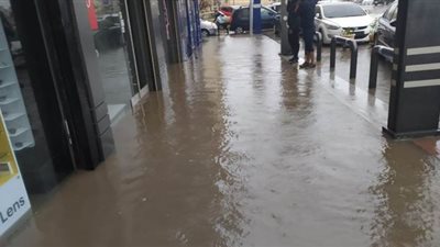 غرق المحال التجارية خلف مول الباتروس في بورسعيد | فيديو وصور