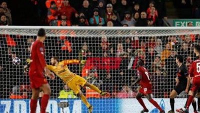 لورينتي وموراتا يقودان أتلتيكو مدريد للإطاحة بـ ليفربول من دوري الأبطال بعد مباراة ماراثونية