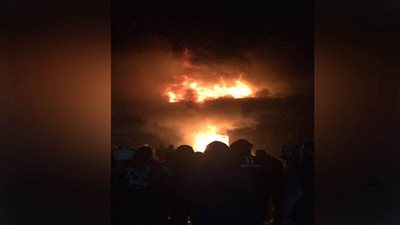 عاصفة التنين تحرق أحد محلات 