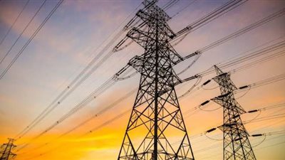 مصدر بالكهرباء: قطع التيار على فترات في الأماكن المعتمدة على تغذية الأعمدة