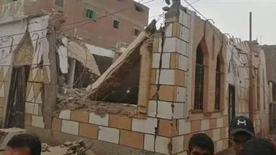 انهيار مسجد الفتح في سوهاج بسبب العاصفة الترابية | صور