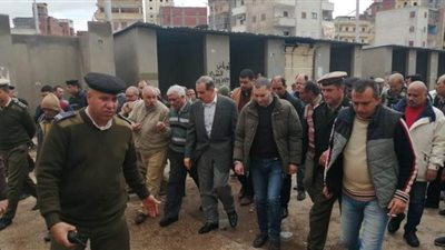 محافظ كفر الشيخ يتفقد شوارع مدينة دسوق لمتابعة كسح مياه الأمطار