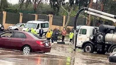 جهاز العاشر يكلف بالمرور الدوري على أعمدة الإنارة لتفادي المخاطر
