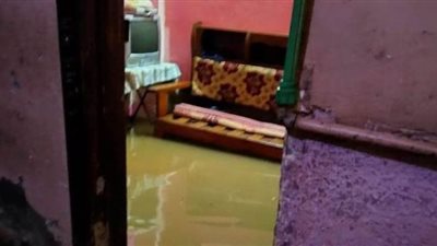 المنازل تغرق بمياه الأمطار في الإسكندرية | صور