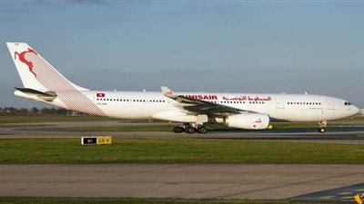 تونس تبقي على رحلة طيران واحدة أسبوعية مع مصر