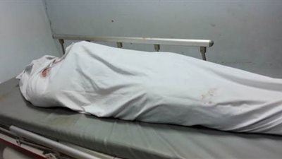 طيرتها الرياح.. وفاة طفلة سقطت من أعلى سطح منزلها بأسيوط