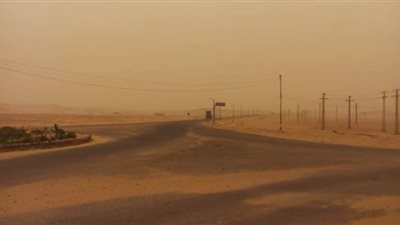 بسبب غزارة مياه الأمطار.. انهيار أرضٍ بالطريق الصحراوي الشرقي بالمنيا