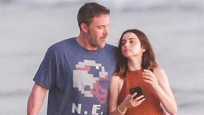 بن أفليك يستمتع مع حبيبته برحلة رومانسية | صور