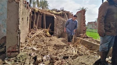 صعق مواطن و ماشيتين وانهيارات بالمنازل بسبب الطقس السئ بالقليوبية