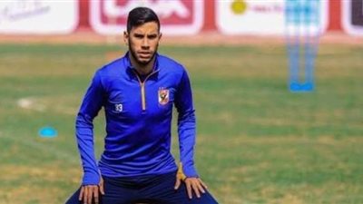 تعرف على نجم الأهلي الذي وقع للزمالك