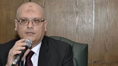 بعد قرار تعليق الدراسة.. قرار هام من عميد تجارة عين شمس