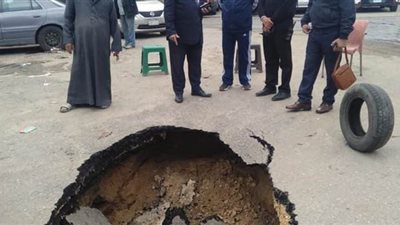 انهيار عقارين بالشرابية.. وهبوط أرضي بالزيتون| صور