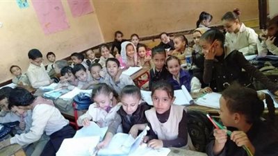 الحكومة: مد الدراسة  للإجازة الصيفية حال تعليق الدراسة شهرا