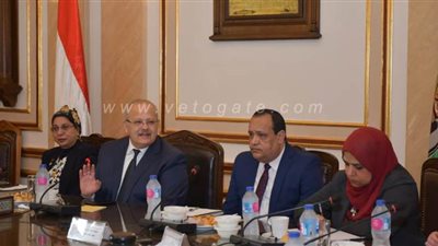 الخشت: إعلان المناهج الدراسية على موقع جامعة القاهرة وCD لكل طالب