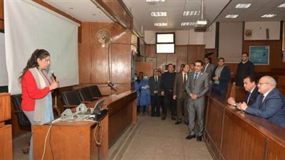 عبدالغفار والخشت يشهدان أول تجربة للتعليم عن بعد بجامعة القاهرة | صور