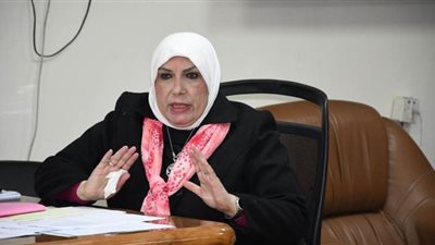 ماجدة هجرس تجتمع بمركزي القياس والتقويم لبحث نظام التعليم عن بعد