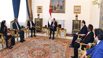 السيسي يستقبل النائب الأول لرئيس مجلس السيادة السوداني ورئيس هيئة قناة السويس | فيديو